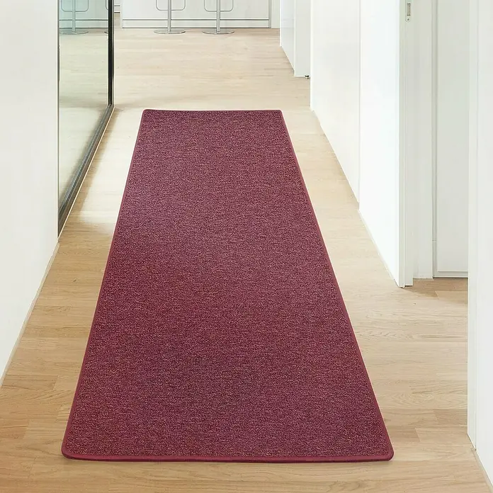 Flachgewebeteppich London - Weinrot, 200 x 200 cm, 100 % Polypropylen - Langer, weinroter Teppichläufer im Flur, der den Raum optisch aufwertet und für Wärme sorgt. Der Läufer bietet Komfort und Stil.