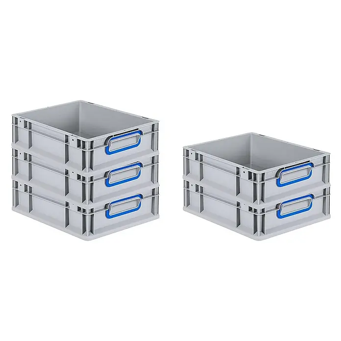 Proregal Euroboxen-Set 5x Eurobox NextGen Color - L x B x H: 40 x 30 x 12 cm, Kunststoff, Grau, Blau, 5 Stk. - Bild von zwei Stapeln grauer Kunststoffkisten mit blauen Griffen. Die robusten Boxen sind ideal für Lagerung und Transport.