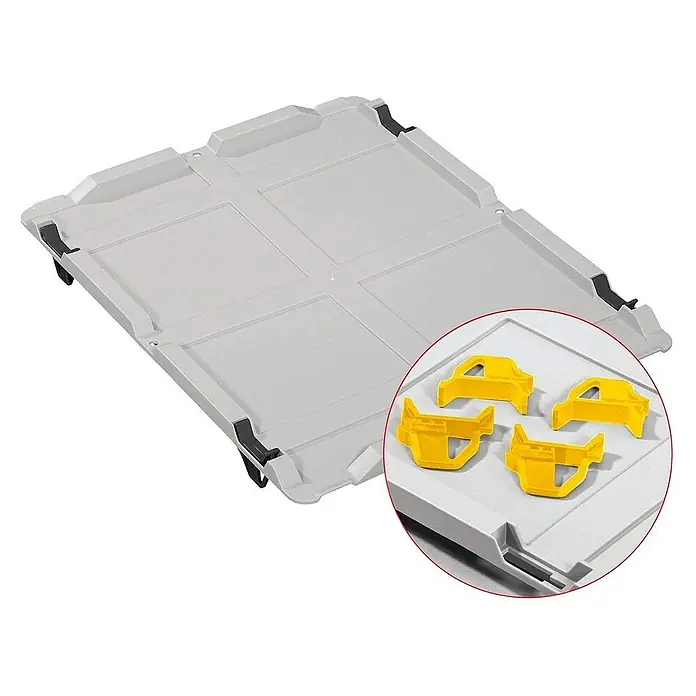 Proregal Euroboxen-Set 5x Eurobox NextGen Color mit Auflagedeckel und Schiebeschnappverschlüsse - Kunststoff, Grau, Gelb, 5 Stk. - Eine graue Transportbox mit vier gelben Verbindungsstücken, die auf der Oberfläche liegen, zur sicheren Stapelung.