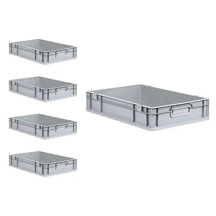 Proregal Euroboxen-Set 5x Eurobox NextGen Grip mit Scharnierdeckel und blauen Verschlüssen - L x B x H: 60 x 40 x 12 cm, Kunststoff, Grau, 5 Stk. - Ein Bild von vier grauen Eurobehältern auf der linken Seite und einem grauen Eurobehälter auf der rechten Seite.