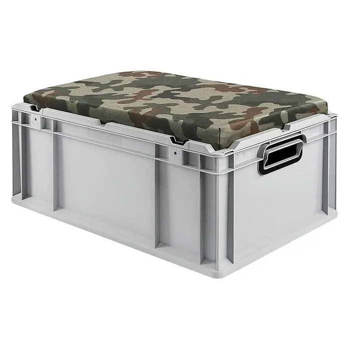 Proregal Euroboxen-Set 3x Eurobox NextGen Seat Box Camouflage - L x B x H: 60 x 40 x 26,5 cm, Kunststoff, Grau, Camouflage, 3 Stk. - Ein grauer Kunststoffbehälter mit einem Tarnmusterkissen oben drauf bietet eine praktische und bequeme Aufbewahrungslösung.