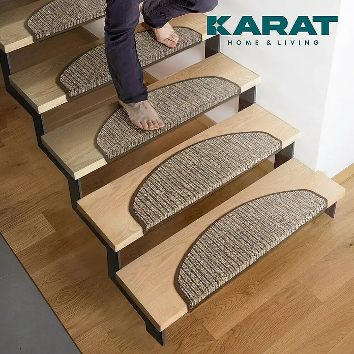 Stufenmatte Geneva - 65 x 23,5 cm, Braun, Halbrund - Trittsichere Treppe mit den Karat Home & Living Stufenmatten in Halbmondform für mehr Komfort und Sicherheit.