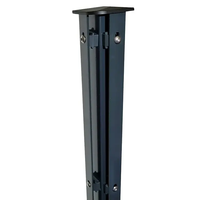 FA-Bausysteme Eckpfosten Klemmplatte - Höhe: 120 cm, Anthrazit, Stahl, Passend für: Doppelstabzaun mit 630 mm Höhe - Detailaufnahme eines grauen Metallzauns mit Beschlägen, der Stabilität und modernes Design vereint.