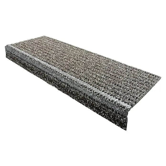 Stufenmatte - 73 x 25 cm, Braun - Nahaufnahme eines rutschfesten Treppenprofils aus Aluminium mit einer strukturierten Oberfläche für sicheren Halt.