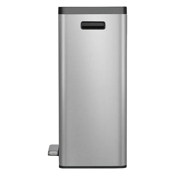 Proregal Treteimer - 30 l, Edelstahl, Silber - Ein schlanker, silberfarbener Treteimer mit einem schwarzen Deckel und einer Trittfläche aus Metall.