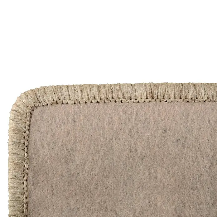 Flachgewebeteppich Kalkutta - Beige, 100 x 100 cm, 83 % Polypropylen, 17 % Naturfaser - Detailaufnahme einer beigefarbenen Fußmatte mit dekorativer Bordüre, die die weiche Textur und hochwertige Verarbeitung hervorhebt.