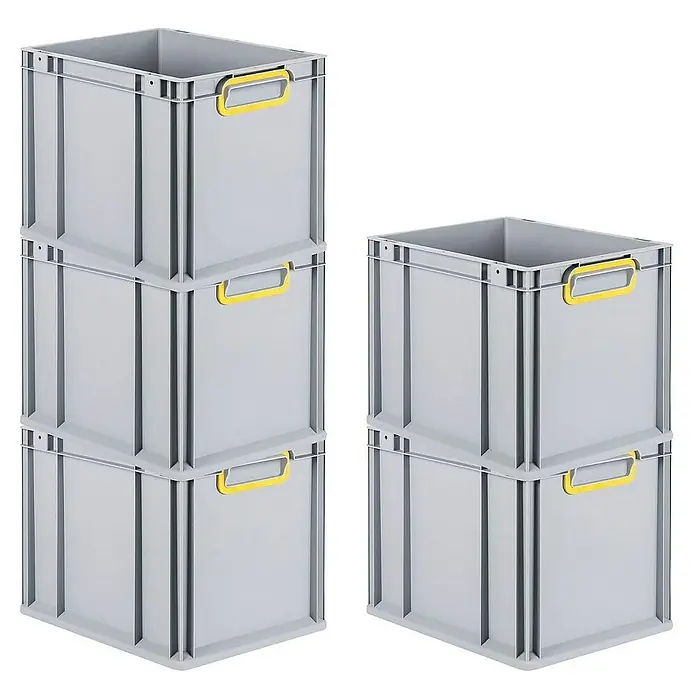 Proregal Euroboxen-Set 4x Eurobox NextGen Color - Kunststoff, Grau, Gelb, 4 Stk. - Drei graue Kunststoffboxen sind gestapelt, daneben zwei, jeweils mit gelben Griffen. Ideal zur Aufbewahrung von Gegenständen und zur Organisation.