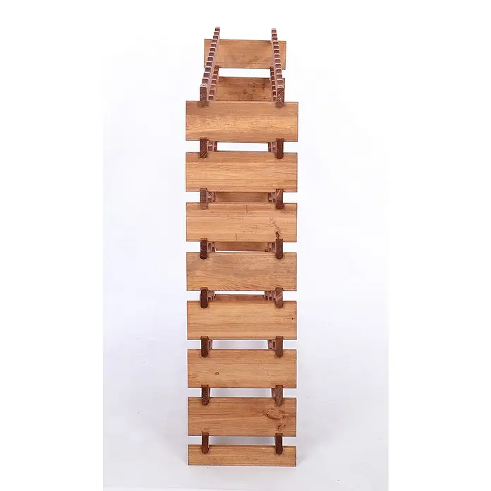 Proregal Flaschenregal Weinregal VINOTECA FLEX PRO für 96 Flaschen - L x B x H: 28 x 123 x 107 cm, Holz, Anzahl Böden: 8 Stk. - Nahaufnahme eines hölzernen Weinregals mit mehreren Fächern, ideal zur Aufbewahrung und Präsentation von Weinflaschen in Ihrem Zuhause.