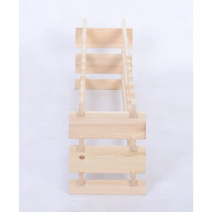 Proregal Flaschenregal Weinregal VINOTECA FLEX PRO für 36 Flaschen - L x B x H: 28 x 123 x 37 cm, Holz, Anzahl Böden: 3 Stk. - Nahaufnahme eines hellen, unbehandelten Holzregals mit mehreren Fächern zur Aufbewahrung von Gegenständen, ideal für eine natürliche Inneneinrichtung.