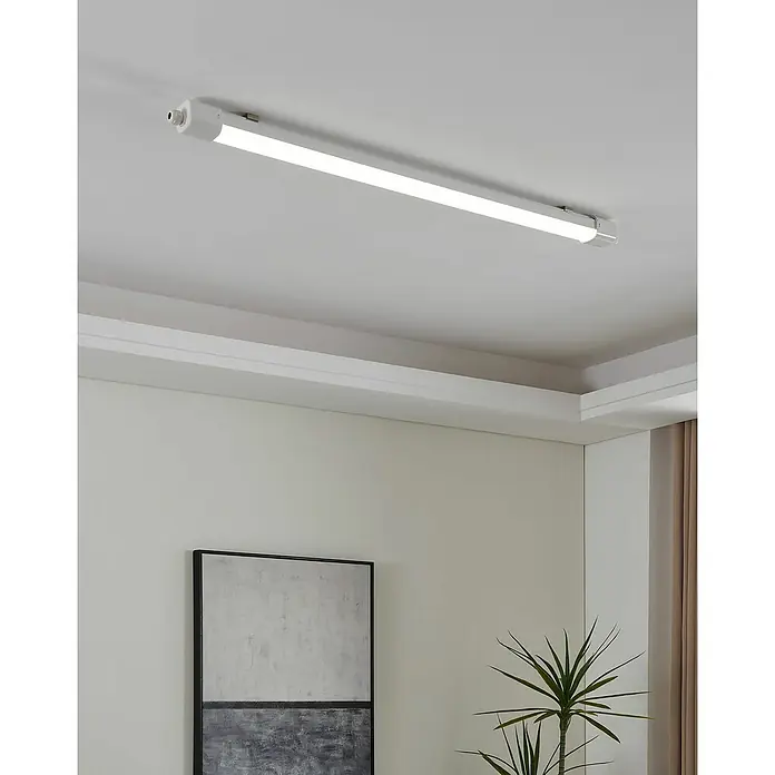 Eglo Plafón para pared y techo Slim Sensor - 45 W, L x An x Al: 149,5 x 5,6 x 5,3 cm, Blanco - Esta toma muestra una moderna lámpara de techo LED que ofrece una iluminación brillante y eficiente y se integra perfectamente en interiores contemporáneos.