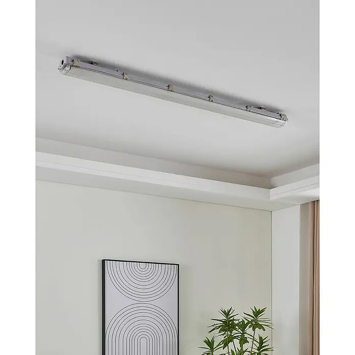 Eglo Plafón para pared y techo Basic 2 -  - Primer plano de una luminaria larga de techo que proporciona una iluminación brillante y uniforme, mostrando una estética moderna.