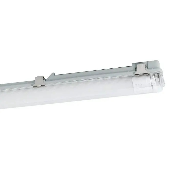 Eglo Plafón para pared y techo Basic Plus 2 - 15 W - Primer plano de una luminaria LED elegante, que destaca su iluminación brillante y diseño moderno. Perfecta para soluciones eficientes de iluminación.