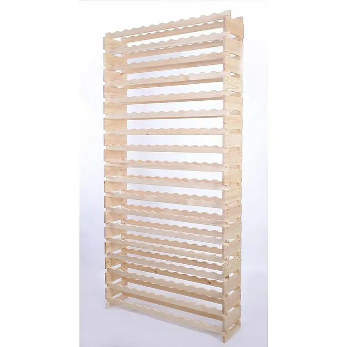 Proregal Flaschenregal Weinregal VINOTECA FLEX PRO für 216 Flaschen - L x B x H: 28 x 123 x 247 cm, Holz, Anzahl Böden: 18 Stk. - Dieses Bild zeigt ein unbehandeltes Holzlagerregal für Weinflaschen, das aus mehreren Ebenen mit wellenförmigen Halterungen besteht.