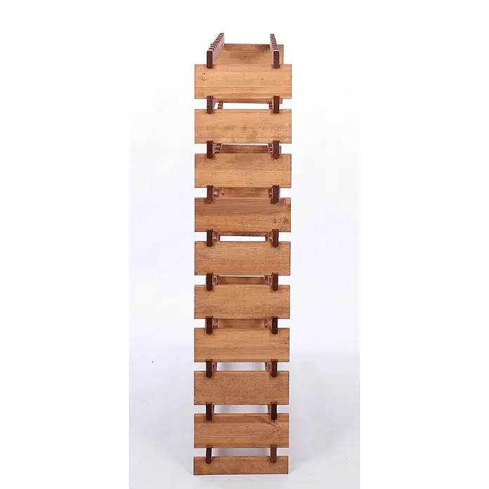 Proregal Flaschenregal Weinregal VINOTECA FLEX PRO für 100 Flaschen - L x B x H: 28 x 103 x 135 cm, Holz, Anzahl Böden: 10 Stk. - Nahaufnahme eines Weinregals aus Holz mit dunklen Akzenten, das rustikale Eleganz und praktisches Design für Weinkenner vereint.