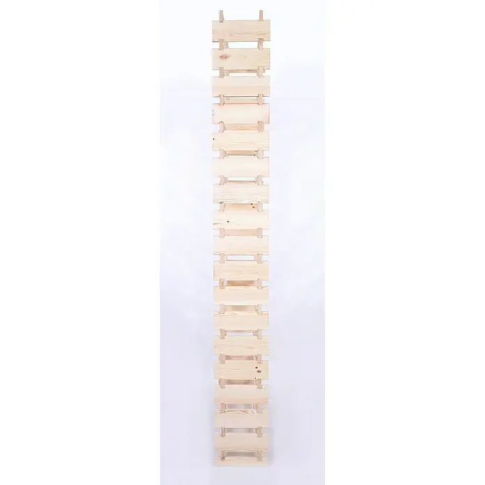 Proregal Flaschenregal Weinregal VINOTECA FLEX PRO für 180 Flaschen - L x B x H: 28 x 103 x 247 cm, Holz - Helles, hölzernes Weinregal für die Wandmontage. Das Regal besteht aus mehreren Holzbrettern, die durch kleine Holzstücke verbunden sind.