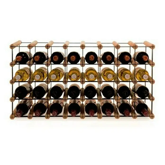 Proregal Flaschenregal Modulares Weinregal VINOTECA MOD METAL für 8x4 Flaschen - Holz - Weinflaschen sind in einem Weinregal aus Holz und Metall aufbewahrt. Das Weinregal ist mit Rot- und Weißweinflaschen gefüllt.