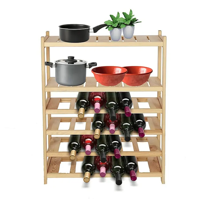 Proregal Flaschenregal Weinregal SPREEWALD für 24 Flaschen - L x B x H: 33 x 70 x 86 cm, Holz - Ein hölzernes Weinregal mit fünf Ebenen, gefüllt mit Weinflaschen und Kochutensilien.
