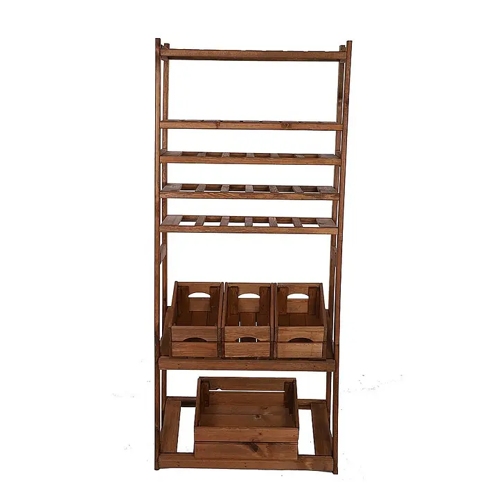 Proregal Flaschenregal & Weinregal SPREEWALD für 18 Flaschen - L x B x H: 33 x 70 x 163 cm, Holz - Bild eines Holzregals mit mehreren Ablagen und Holzboxen. Das Regal ist ideal für die Aufbewahrung und Präsentation von Waren.