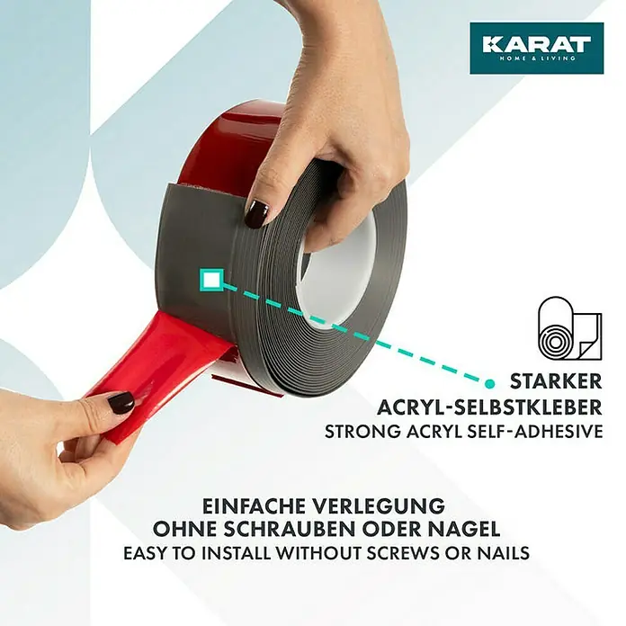 Floordirekt Sockelleiste Oslo Grau 50 x 15 mm - 15 m - PVC - Das Bild zeigt ein starkes Acryl-Klebeband von Karat Home & Living, das einfach ohne Schrauben oder Nägel zu verlegen ist.