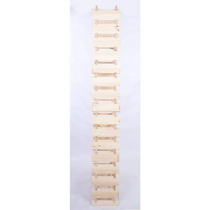 Proregal Flaschenregal Weinregal VINOTECA FLEX PRO für 128 Flaschen - L x B x H: 28 x 84 x 219 cm, Holz, Anzahl Böden: 16 Stk. - Eine handgefertigte Leiter aus hellem Holz mit Sprossen und Halterungen vor einem neutralen Hintergrund.
