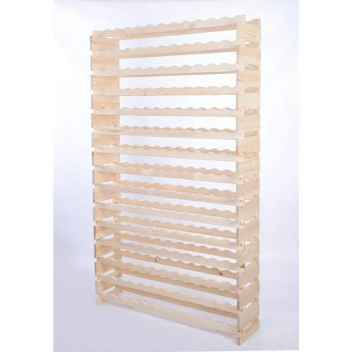 Proregal Flaschenregal Weinregal VINOTECA FLEX PRO für 180 Flaschen - L x B x H: 28 x 123 x 205 cm, Holz, Anzahl Böden: 15 Stk. - Ein freistehendes Weinregal aus hellem Holz mit wellenförmigen Regalböden, ideal zur Lagerung von Weinflaschen, steht vor einem weißen Hintergrund.