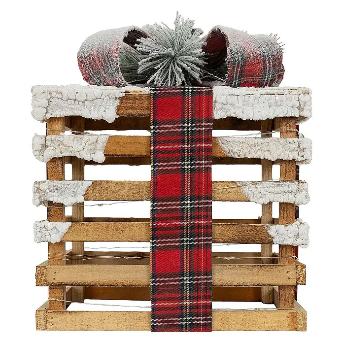 ECD Germany LED-Weihnachtsdekofigur LED Dekolicht Geschenkboxen Weihnacht Dekoobjekt - 26 x 26 x 28 cm, Braun, Rot, Grün, Akkubetrieben, LED - Festliche Holzkiste mit Schneeeffekt, rotem Karoband und dekorativer Schleife für die Weihnachtszeit.