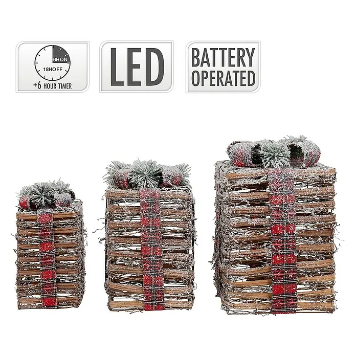 ECD Germany LED-Weihnachtsdekofigur LED Dekolicht Geschenkboxen Weihnacht Dekoobjekt - 25,5 x 25,5 x 42 cm, Braun, Rot, Grün, Akkubetrieben, LED - Weihnachtsdeko-Set: Drei gestapelte Geschenke aus Zweigen mit karierten Bändern, LED-Beleuchtung & Timerfunktion für festliche Atmosphäre.