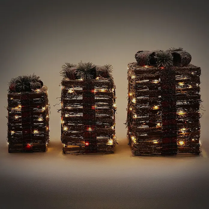 ECD Germany LED-Weihnachtsdekofigur LED Dekolicht Geschenkboxen Weihnacht Dekoobjekt - 25,5 x 25,5 x 42 cm, Braun, Rot, Grün, Akkubetrieben, LED - Dekorative Geschenkboxen mit Lichtern, ideal für festliche Beleuchtung und weihnachtliche Dekorationen.