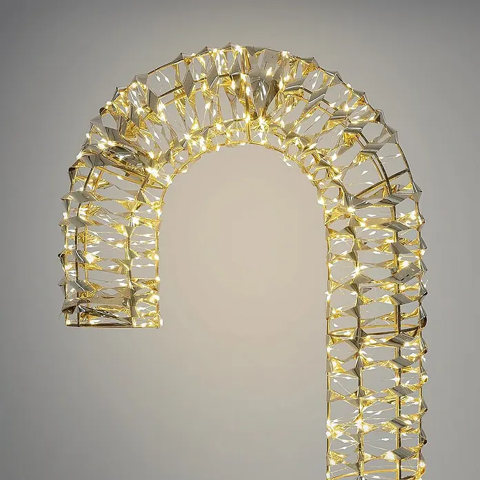 ECD Germany LED-Weihnachtsdekofigur LED-Zuckerstange Weihnachtsbeleuchtung IP44 Wetterfest Candy Cane - 40 x 26 x 75 cm, Altgold, Netzbetrieben, LED - Nahaufnahme einer schimmernden, gebogenen Dekoration mit warmweißen Lichtern, die für festliche Stimmung sorgt.