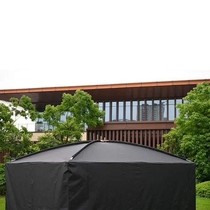 Home Deluxe Standard-Pavillon Abdeckung Schutzhülle CAPE PROVENCE - Farbe Gestell: Anthrazit, Kunststoff - Schwarzes Zelt vor einem Gebäude, ideal für Veranstaltungen im Freien und bietet Schatten und Schutz.
