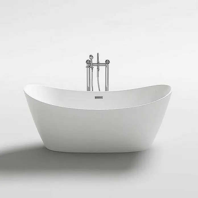 Home Deluxe Freistehende Badewanne OVALO - Weiß - Freistehende Badewanne aus weißem Sanitäracryl mit elegantem Design und chromfarbener Armatur für luxuriöse Badezimmer.