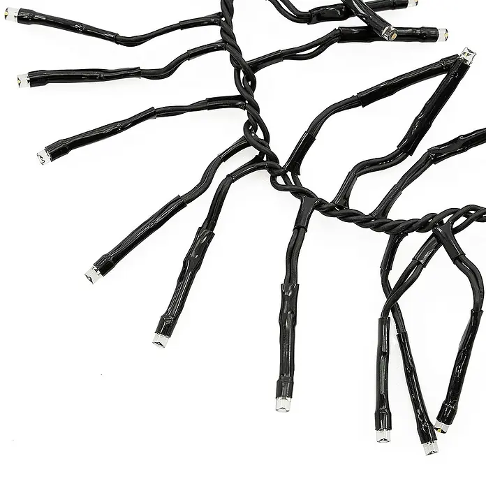 ECD Germany LED-Clusterlichterkette 576 LEDs 4m für Innen & Außen IP44 Warmweiß - Außen, Länge: 4 m, 576 Stk., Netzbetrieben - Detailaufnahme einer Lichterkette mit schwarzen Kabeln und kleinen, leuchtenden LEDs. Ideal für Dekorationen im Innen- und Außenbereich.