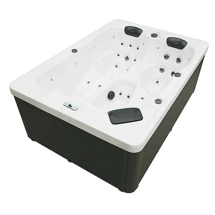 Home Deluxe Außen-Whirlpool SUNSET PURE - Anthrazit, Max. Personenzahl: 3 Stk. - Ein rechteckiger Whirlpool mit schwarzer Umrandung und weißer Innenfläche, ausgestattet mit Düsen und Kopfstützen.
