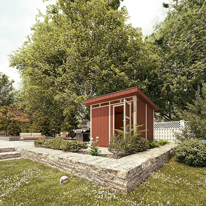 Timbela Gerätehaus M903 - Außenmaß inkl. Dachüberstand (B x T): 294 x 279 cm, Holz, Beige - Ein charmantes Gartenhaus mit offenstehender Tür, umgeben von üppigem Grün und Blumen, lädt zum Verweilen im Freien ein.