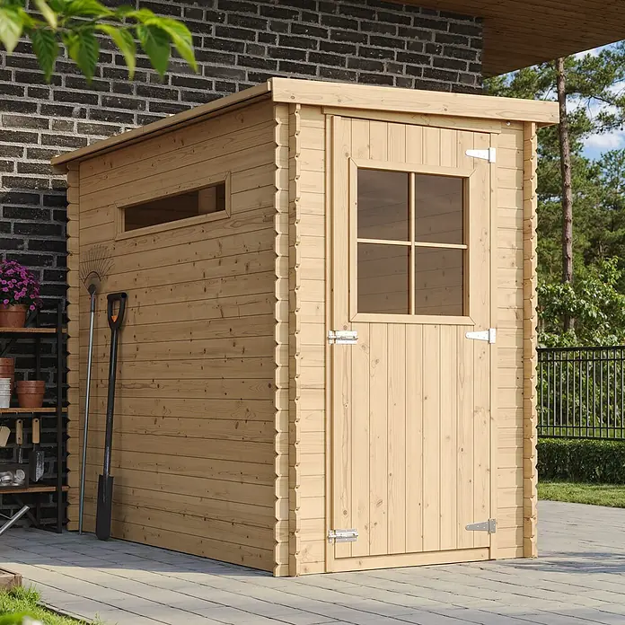 Timbela Gerätehaus M306 - Außenmaß inkl. Dachüberstand (B x T): 144 x 239 cm, Holz, Natur, Ohne Fußboden - Ein helles Holzgartenhaus mit Tür und kleinem Fenster für die Aufbewahrung von Gartengeräten.