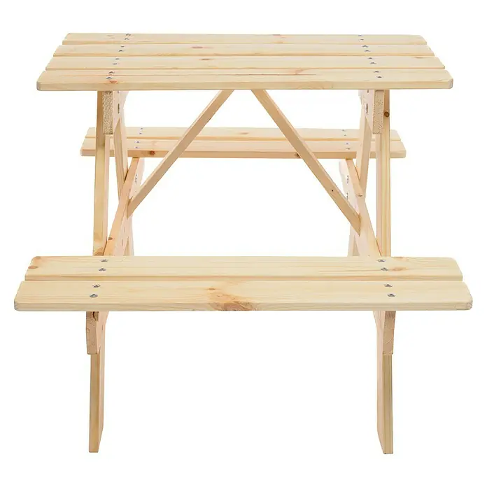 Timbela Kinder-Picknicktisch - 81 x 60 x 50 cm, Holz, Ohne Staufach - Ansicht eines Picknicktisches aus Holz mit zwei Bänken und einer Tischplatte. Der Tisch ist unbehandelt und die Schrauben sind sichtbar.