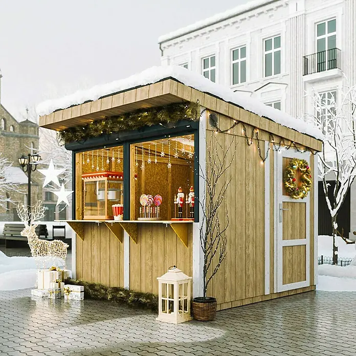 Timbela Marktstand M950 - Außenbreite inkl. Dachüberstand: 248 cm, Außentiefe inkl. Dachüberstand: 305 cm, Natur - Festlich geschmückter Weihnachtsstand mit Süßigkeiten, Popcorn und Nussknackern auf einem verschneiten Platz.