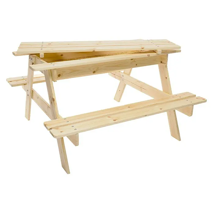 Timbela Kinder-Sitzgruppen-Set - 90 x 90 x 50 cm, Holz, Mit Staufach - Detailaufnahme eines hellen, unbehandelten Picknicktisches aus Holz, der Stabilität und rustikalen Charme versprüht.