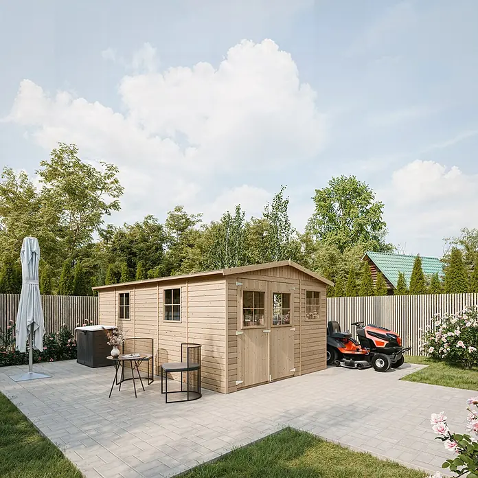 Timbela Gerätehaus M337+M337G - Außenmaß inkl. Dachüberstand (B x T): 324 x 516 cm, Holz, Natur, Mit Fußboden - Eine große Holzgartenhütte mit Fenstern und Doppeltüren, neben einem Rasenmäher und Gartenmöbeln, die viel Stauraum bietet.