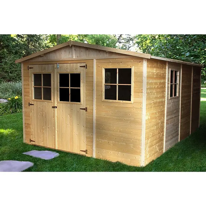 Timbela Gerätehaus M336 - Außenmaß inkl. Dachüberstand (B x T): 324 x 416 cm, Holz, Natur, Ohne Fußboden - Holzschuppen mit Doppeltür und Fenstern. Der Schuppen steht auf einem Rasen und ist von Bäumen umgeben. Ideal für Gartengeräte.
