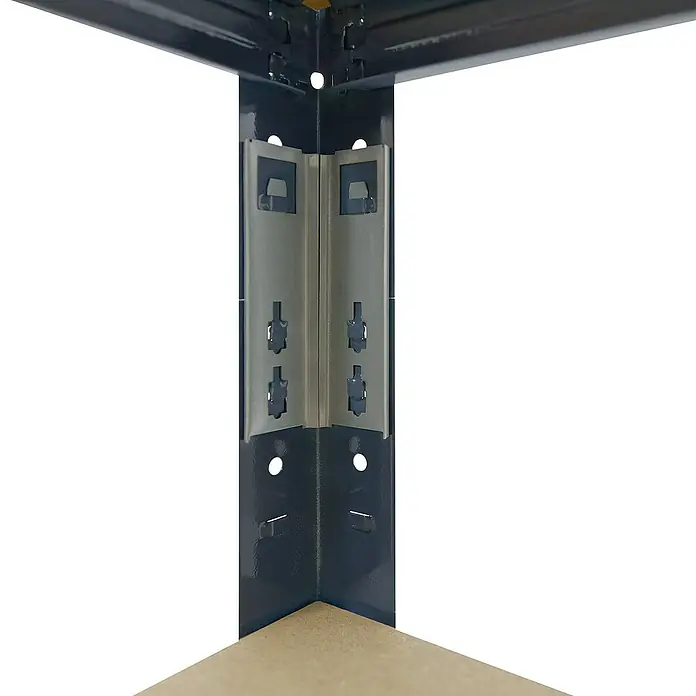 shelfplaza Schwerlastregal HOME - H x B x T: 230 x 120 x 45 cm, Traglast pro Boden: 175 kg, Stecken, blau - Nahaufnahme eines Eckregals aus Metall mit verstellbaren Regalböden, ideal für Lagerung und Organisation.