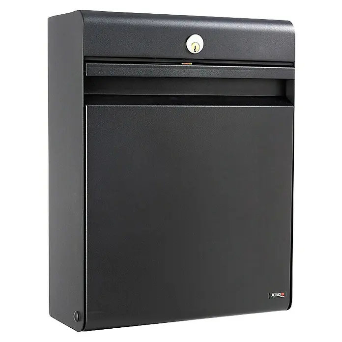 Allux Standbriefkasten Holscher - L x B x H: 175 x 370 x 480 mm, Schwarz, Stahl - Abgebildeter Alux Briefkasten, robustes Design in Schwarz, mit Schloss für sichere Postaufbewahrung. Ideal für den Aussenbereich.