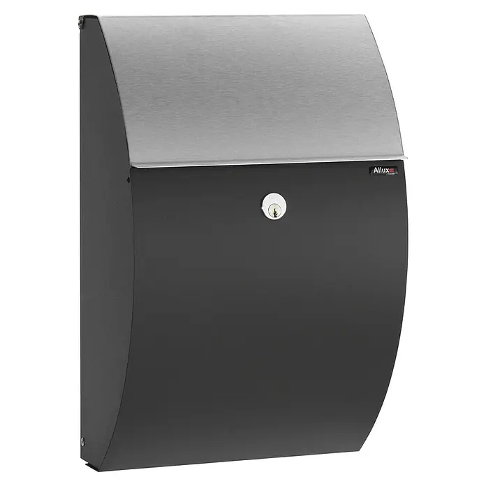 Allux Briefkasten 7000 - L x B x H: 195 x 320 x 510 mm, Schwarz / Edelstahl gebürstet, Stahl - Das Bild zeigt einen modernen Allux Briefkasten in Schwarz mit silbernem Deckel und einem Schloss in der Mitte.