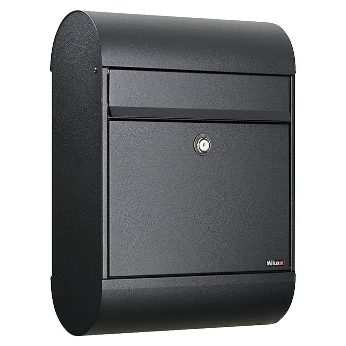 Allux Standbriefkasten 6000 - L x B x H: 170 x 345 x 485 mm, Schwarz, Stahl - Das Bild zeigt einen modernen, schwarzen Allux Briefkasten mit abgerundeten Formen und einem Schloss. Ideal für stilvolle Hauseingänge.