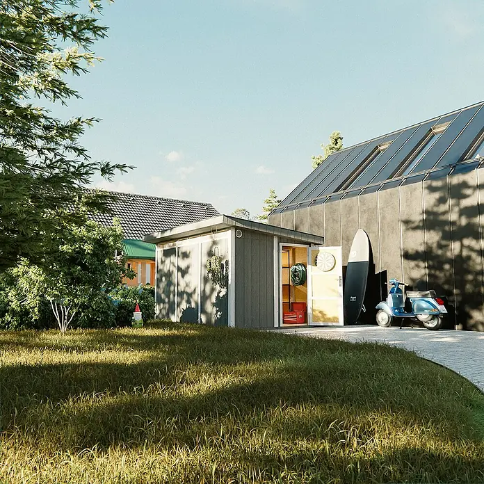 Timbela Gerätehaus M904 - Außenmaß inkl. Dachüberstand (B x T): 412 x 279 cm, Holz, Natur, Einzeltür - Ein stilvolles Gartenhaus mit geöffneten Türen, flankiert von einem Surfbrett und einem blauen Roller. Perfekt für die Aufbewahrung von Gartengeräten.