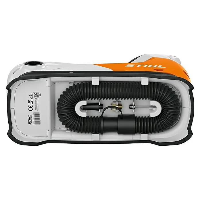 Stihl Akku-Kompressor KOA 20 SET AS 2 + AL 1 - 10,8 V, 1 Akku, 10,3 bar - Das STIHL Akku-Druckluftgerät im Detail. Kompakt verstaut mit Schlauch und Zubehör. Ideal für unterwegs zum Aufpumpen von Reifen oder Bällen.