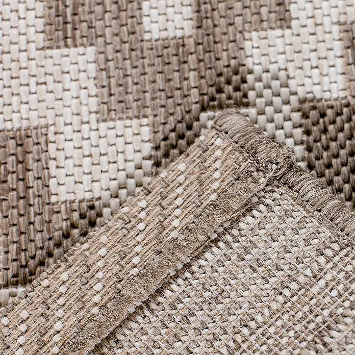 Dekoria Flachgewebeteppich - creme, beige, braun, 170 x 120 cm - Nahaufnahme eines gewebten Teppichs mit detailliertem Muster und Textur, der die handwerkliche Qualität hervorhebt.
