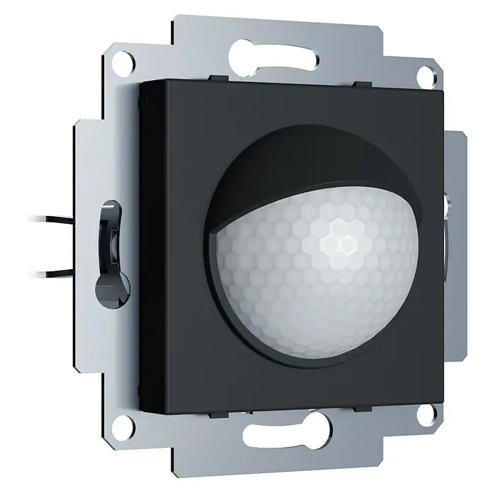 Bewegungsmelder Rio - Schwarz Soft Touch - Das Bild zeigt einen quadratischen Bewegungsmelder mit einem weißen, halbkugelförmigen Sensor, eingebettet in ein schwarzes Gehäuse und eine silberne Halterung.