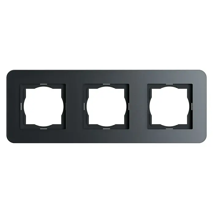 Abdeckrahmen RIO - Schwarz Soft Touch, 3-fach - Das Bild zeigt eine Dreifach-Netzwerkbuchse in einem matten, dunklen Gehäuse, das für den Anschluss von Ethernet-Kabeln konzipiert ist.