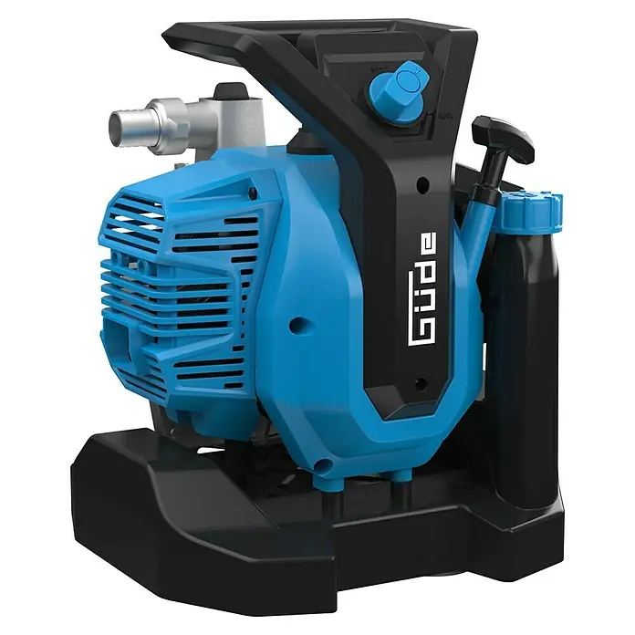 Güde Benzin-Klarwasserpumpe GMP 7.21 - 2 PS, Max. Fördermenge: 7.000 l/h - Abbildung einer Güde Hochdruckreiniger-Einheit in Blau und Schwarz, die ein kompaktes und robustes Design für den Einsatz im Freien zeigt.